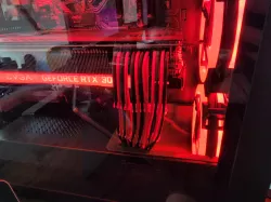 Meshify_C_Fan_Shroud with PCIE Cable hole