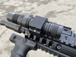 Picatinny rail flashlight mount (Nitecore EC20)