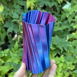 Wacky hexaVase
