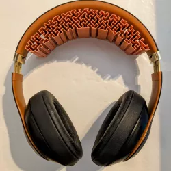 Beats Studio3 Headphone Rest