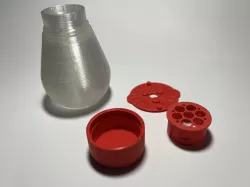 Chili flake shaker