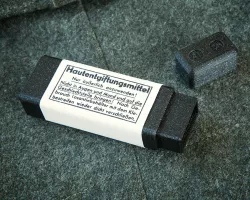 German WW2 Decontamination Box With Label