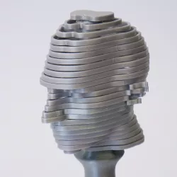 HELICONE HEAD - TOY - TURNING BUST