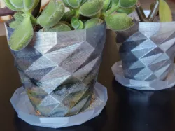 Low Poly Planter With Tray
