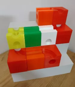 Modular ball track