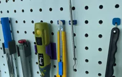 Pegboard Magnetic Clip
