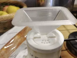 Salt shaker refill funnel