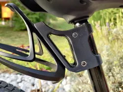 Seat post water bottle holder adapter