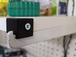 Shelf corner