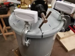 Simple handle for harbor freight pressure pot wing nuts