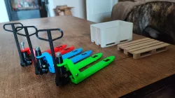 1/10th Scale Lifting Pallet Jack