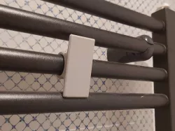 Bathroom radiator / heater hook 22mm