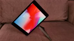 iPad mini holder to use on bed
