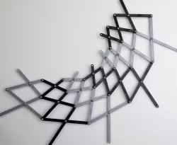Kinetic cyclic scissors