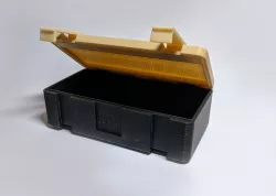 Minimalist box