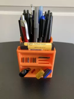 Pen Holder w/ USB, SD, and Micro SD Storage