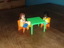 Playmo's table and chair