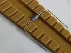 Resistor lead forming tool