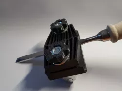 Sharpening Jig for Chisels and plane irons