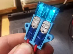 Stackable fuse holder