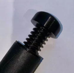 Adjustable camp stove feet