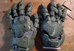 DOOM Slayer Glove improved and scaled