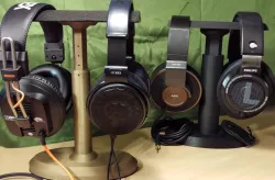Dual Headphone Stand