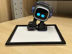 EMO robot walking pad