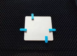 Honeycomb bed dog clamps