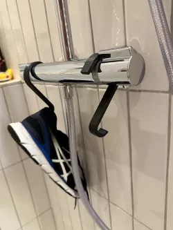 Shoe hook dryer