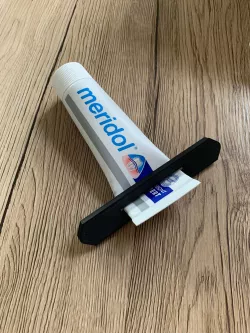 Toothpaste Roller