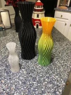 Double Mirror Spiral Vase