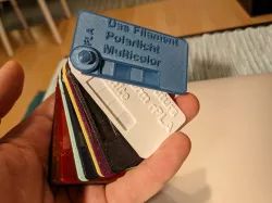 Easily customizable, no-nonesense filament swatches (OpenSCAD-Customizer).