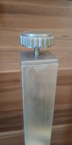 Leveling leg (not only) for shoe cabinet