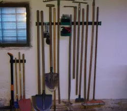 Modular garden toll holder