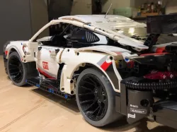 New  rims, tires and headlights for LEGO Porsche RSR