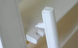 Vinyl shutter (California blinds) clip replacement