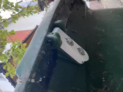 Biolan 550 composter hinge