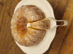 Cake server