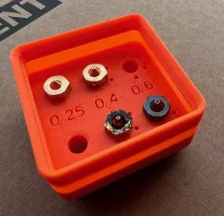 Customisable Gridfinity nozzle holder (OpenSCAD)