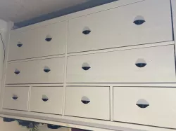 Half-moon drawer knob