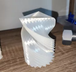 Infinity Triangle - Vase Mode Centerpiece