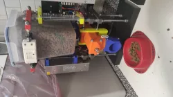 Pet feeder