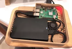 Raspberry Pi 3 NAS case