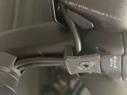 SL7 Stem Bat/Cable Clamp