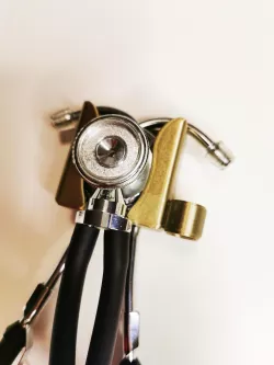 Stethoscope holder