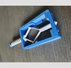 Automatic retractor