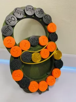 Calendar in a puzzle