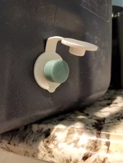 ColeMan Cooler Plug (Threaded)