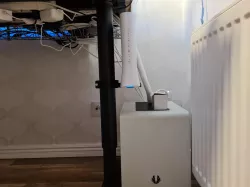 IKEA BEKANT + Tele2 Wifi Hub C2/C3 (Sagemcom)